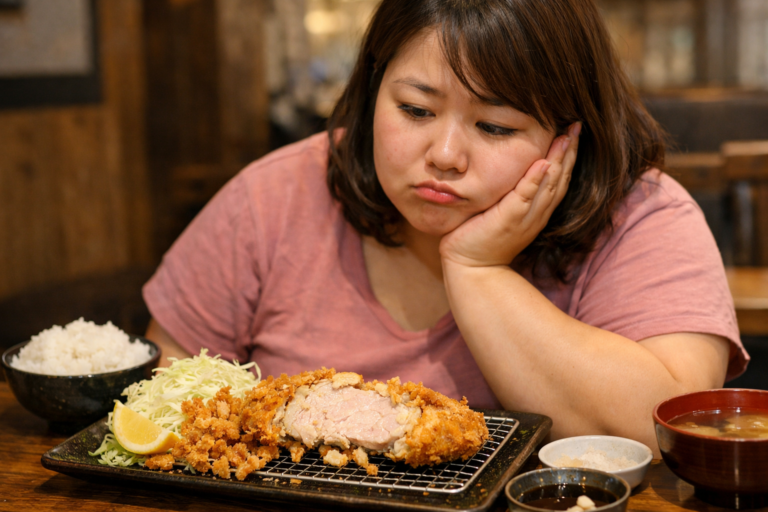 とんかつの衣を剥がすとカロリーは減る？ダイエット中の賢い食べ方も解説